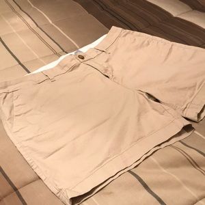 Old Navy shorts. Khaki style, flat front.